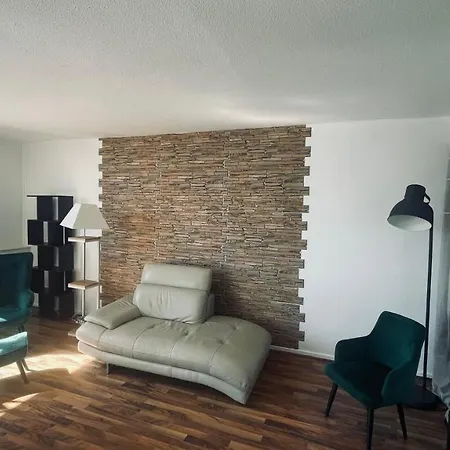 Les Essarts T2 Apartment Bron